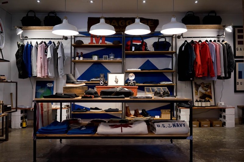 Modern retail store merchandising